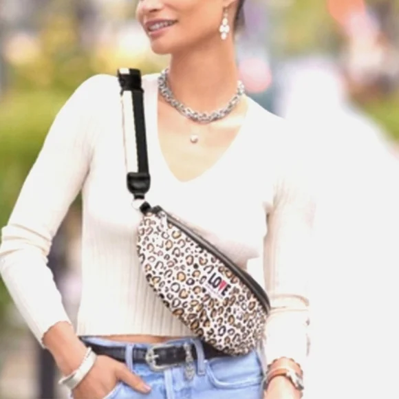 LOVE BRIGHTON WILD CAT LEOPARD PRINT BELT BAG - Picture 4 of 12
